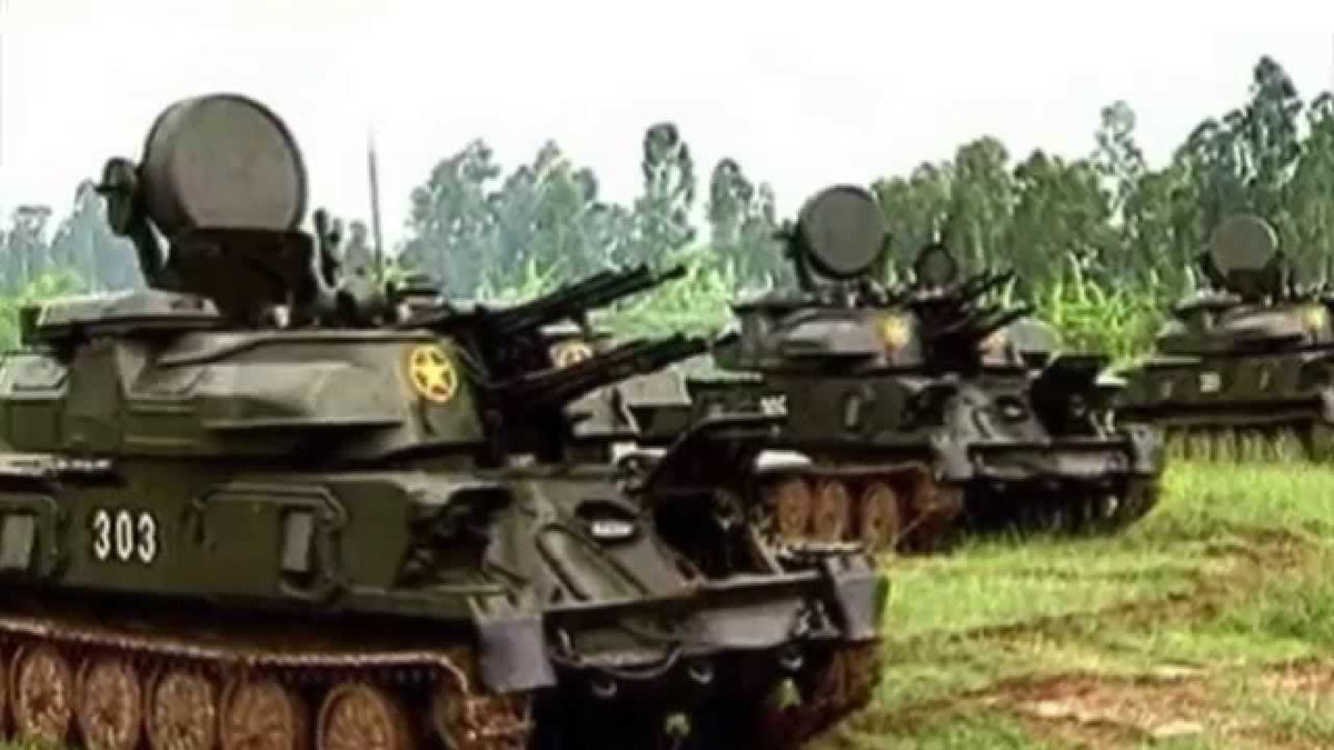 Ngoài ra, chúng ta cũng thiết kế thiết bị hiệu chỉnh kính ngắm cho khẩu pháo phòng không tự hành này để phù hợp hơn với điều kiện tác chiến trong nước, khắc phục được hạn chế của khí tài khi hoạt động trong điều kiện thời tiết khắc nghiệt của Việt Nam. Nguồn ảnh: TL.