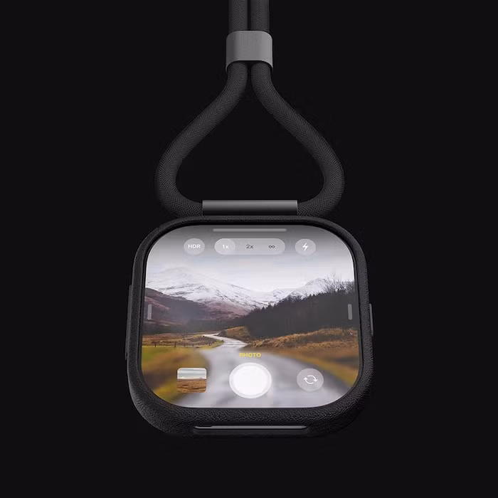 Với mô-đun camera tháo rời này, người dùng có thể gắn nó vào điện thoại và sử dụng nó với thiết bị hoặc như là camera hành trình kiểu như GoPro. (Ảnh: Louis Berger)