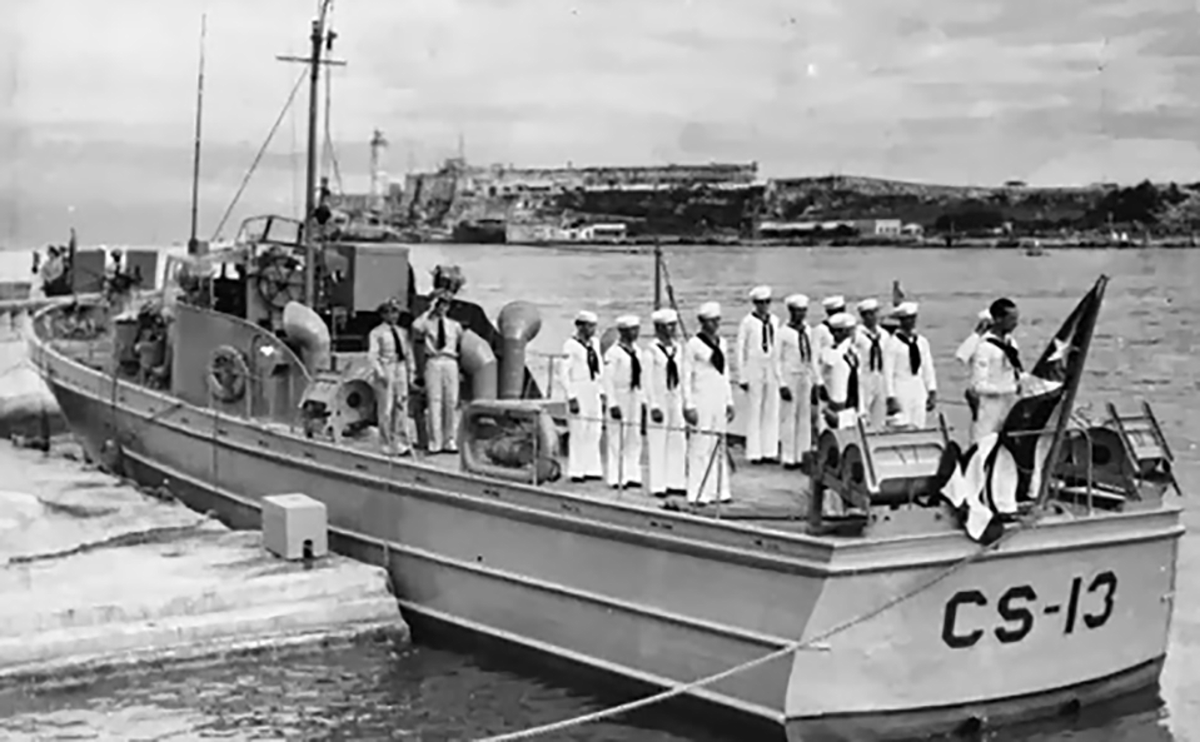 Với loại tàu chiến này, Hải quân Cuba có khả năng tấn công du kích trên biển. Nhiều tài liệu thậm chí còn xếp bè ngư lôi của Cuba là loại tàu chiến nhỏ nhất thế giới. Nguồn ảnh: Pinterest.