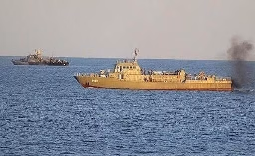 Điều này khiến nhiều chuyên gia quân sự phải ngạc nhiên vì so với những gì được quảng cáo trước đó, tên lửa Noor của Iran hay còn có tên gọi là C-802 của Trung Quốc luôn được "thổi phồng sức mạnh". Nguồn ảnh: Pinterest.