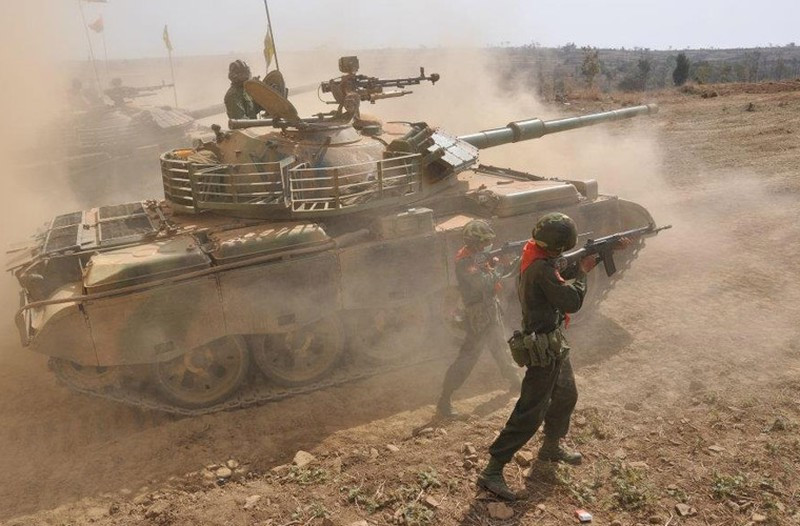 Các xe tăng của Myanmar là loại Type 69-II và có nguồn tin khẳng định rằng toàn bộ các xe tăng này của Myanmar đã được nâng cấp lên phiên bản mới từ năm 2007. Nguồn ảnh: Pinterest.