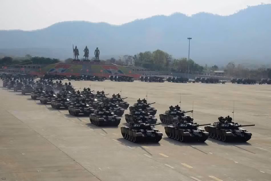 Bên cạnh Thái Lan, Myanmar là quốc gia thứ hai ở Đông Nam Á sở hữu xe tăng Type 69 do Trung Quốc sản xuất. Tuy nhiên khác với Thái Lan, số lượng Type 69 của Myanmar lại nhiều hơn hàng chục lần. Nguồn ảnh: Pinterest.