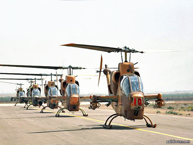 Đây cũng là loại trực thăng chiến đấu được Iran mua từ Mỹ trước khi nổ ra Cách mạng Hồi giáo. Giống với CH-47, những trực thăng Cobra này hiện tại cũng đã có tuổi đời khá cao. Nguồn ảnh: Pinterest.