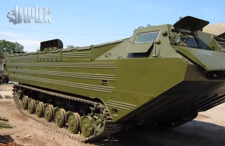  PTS-2 (1974). PTS-2 là phương tiện giao thông vận tải hay phương tiện vận tải lội nước hạng trung thuộc thế hệ thứ hai. Nó đắt hơn MT-LB có giá từ 2,7 triệu ruble.