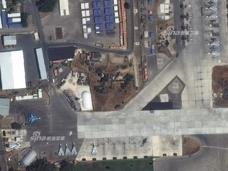 Ngoài ra, còn một số lượng không xác định trực thăng Mi-24P và Mi-8AMTSh. Nguồn ảnh: Digital Globe