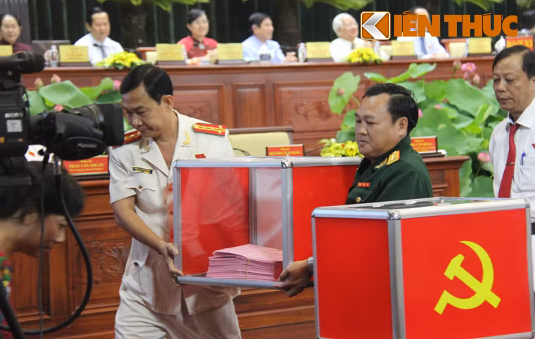 Sau đó Đại hội tiến hành kiểm phiếu và kết quả bầu cử BCH Đảng bộ Thành phố khoá X sẽ được công bố vào chiều 16/10.