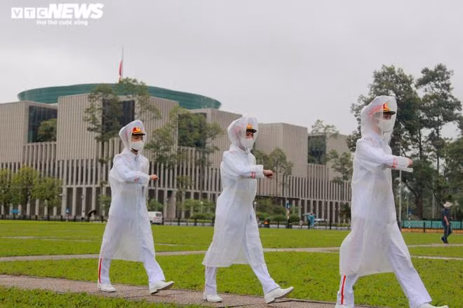 Theo ghi nhận của PV VTC News, thời tiết trong sáng nay có mưa rào rải rác. 