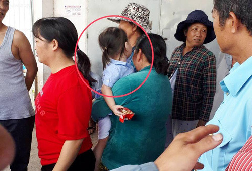 Nghi an chong ho giet vo roi tu tu truoc mat con gai 3 tuoi