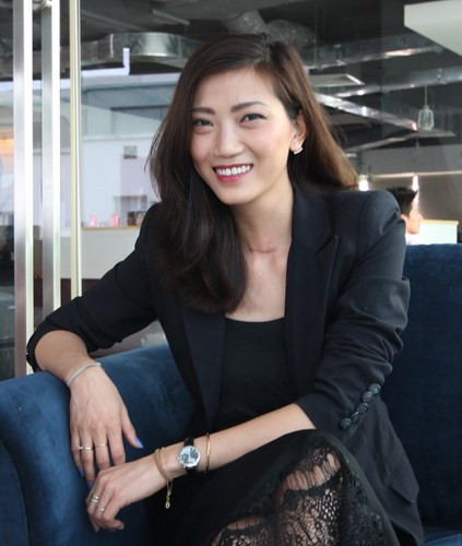 Nguyễn Phương Anh, sinh năm 1985 là gương mặt thu hút rất nhiều sự chú ý của dư luận, giới trẻ Việt Nam nhất trong tuần qua, sau khi chính thức được bổ nhiệm làm Giám đốc tiếp thị Google Việt Nam. Được biết, Phương Anh sẽ thay thế Sophie Tran - người vừa đảm nhận một vai trò mới đầy thử thách và thú vị là Quản lý tiếp thị cho Nhà Sáng tạo nội dung YouTube tại Google.