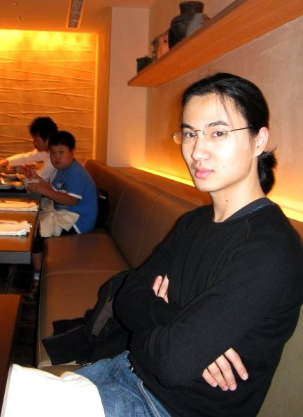 Trước Phương Anh, đã có nhiều người trẻ Việt được Google công nhận tài năng và chào đón về làm việc. Người Việt Nam đầu tiên làm việc cho Google là Nguyễn Quang Dũng sinh năm 1981, từng là sinh viên khoa toán tin, Đại học Khoa học tự nhiên - Đại học Quốc gia. Quang Dũng cũng từng tham gia Trung tâm tài năng trẻ FPT (FYT).