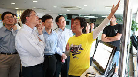 Được cả Facebook, Microsoft chào đón, nhận vào làm việc nhưng Việt Anh lại quyết định chọn Google. Việt Anh đầu quân vào vị trí kỹ sư phần mềm về nền tảng di động Android tại trụ sở chính của Google ở Mountain View, Thung lũng Silicon, Mỹ.