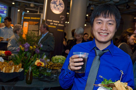 Nguyễn Đặng Việt Anh, sinh năm 1988, là cháu trai của nữ liệt sĩ Đặng Thùy Trâm cũng được rất nhiều bạn trẻ biết đến và ngưỡng mộ khi đảm nhận công việc của một kỹ sư phần mềm tại Google. Việt Anh là cựu học sinh trường Hà Nội Amsterdam, du học Mỹ từ cuối năm lớp 11. Học xong trung học, Việt Anh giành học bổng 200 nghìn USD tại ngôi trường danh tiếng MIT, Mỹ.