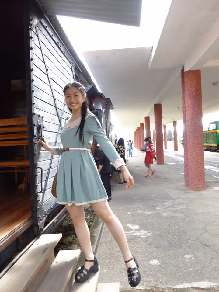 Ngoài những thành tích trong vai trò một VĐV Vovinam, ở trường THPT Vũng Tàu, Ngọc Mai cũng thể hiện mình là một nữ sinh giỏi giang, năng động. Ngoài thành tích học tập giỏi, Ngọc Mai còn rất tích cực tham gia các hoạt động văn nghệ của trường và hiện còn đảm nhận vị trí Ủy viên Ban chấp hành Đoàn trường THPT Vũng Tàu.