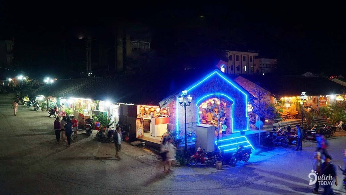 Chợ đêm ở các tỉnh miền núi phía Bắc Cho dem o cac tinh mien nui phia Bac