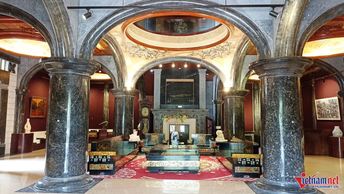 Ninh Binh: 'Cung dien' lam tu 3000m3 da xanh, xay trong 14 nam-Hinh-2