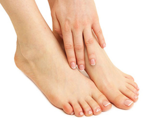 Chuyên gia sức khỏe người Anh từng ví nếu như mắt được xem là cửa sổ tâm hồn thì chân có thể xem là cửa sổ tiết lộ những thay đổi bên trong cơ thể và các dấu hiệu bệnh tật.