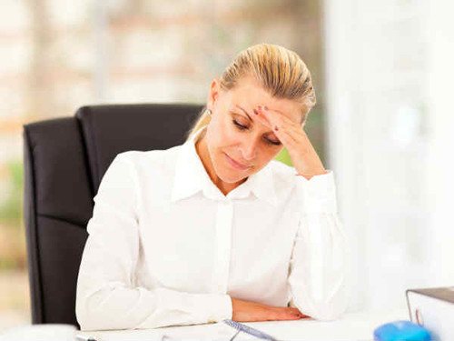 Trong khi ý khiến sử dụng wifi làm tăng nguy cơ ung thư vẫn còn nhiều tranh cãi thì đau đầu được xem là kết quả rõ ràng nhất của việc tiếp xúc với wifi trong thời gian dài. Những cơn đau đầu do wifi thường không quá nghiêm trọng song có thể lặp lại thường xuyên.