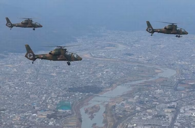 Biên đội trực thăng trinh sát/tấn công OH-1 Ninja.