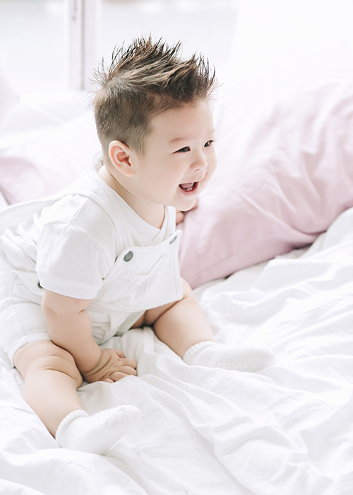 Bé Putin Tin hiện đang sống Cần Thơ cùng bố và gia đình bên nội. 