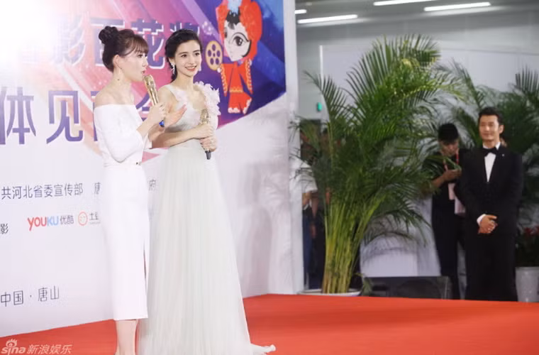 Huynh Hieu Minh diu Angelababy tung buoc-Hinh-4