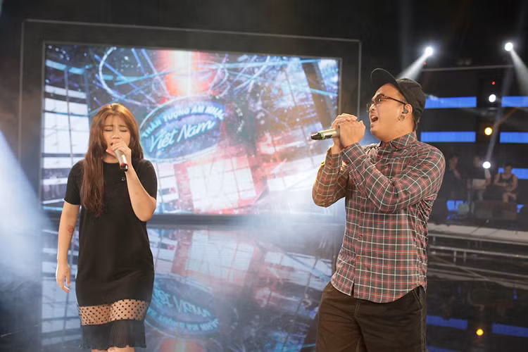 Vị khách mời cuối cùng trong Gala 8 Vietnam Idol 2016 là Dũng Hà. Anh sẽ song ca với thí sinh Thảo Nhi.