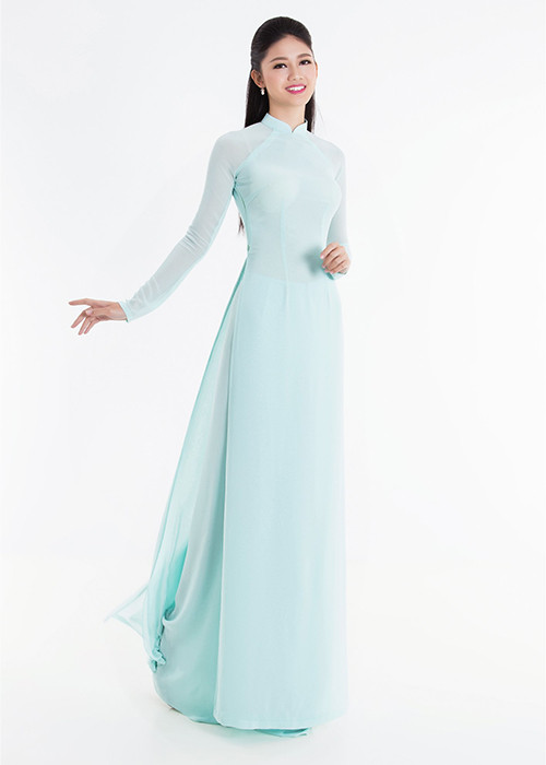 Buổi chụp ảnh diễn ra trong thời điểm bận rộn nhất của hoa hậu và 2 á hậu với những hoạt động đồng hành, trả lời phỏng vấn... sau đăng quang. 