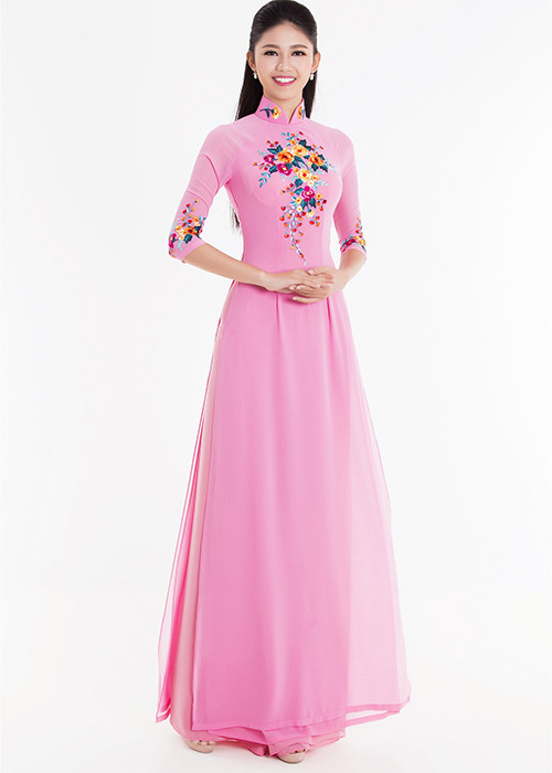 Vốn xuất thân từ những trường danh giá nên top 3 cuộc thi Hoa hậu Việt Nam 2016 đã có nền tảng khá tốt về trình độ, văn hoá lẫn khả năng giao tiếp, ứng xử trước công chúng. 