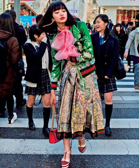 Ngoài nghiệp diễn, Nana còn là một người mẫu trẻ nổi tiếng ở Nhật.