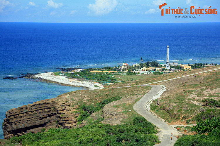 Ngày nay, nhiều du khách ghé thăm hải đăng Lý Sơn khi có dịp khám phá hòn đảo du lịch nổi tiếng của tỉnh Quảng Ngãi, nhưng không phải ai cũng biết về những tháng ngày bi tráng từng diễn ra ở địa điểm lịch sử này.
