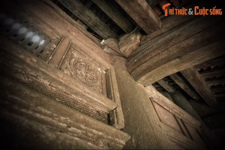 Khai hoang đến đâu, bà cho lập làng đến đó, dần dần tạo nên một khu vực dân cư đông đúc, trù phú. Để đáp ứng nhu cầu tâm linh của cộng đồng, bà đã cho dựng chùa Diên Quang, dân gian gọi là chùa Am.