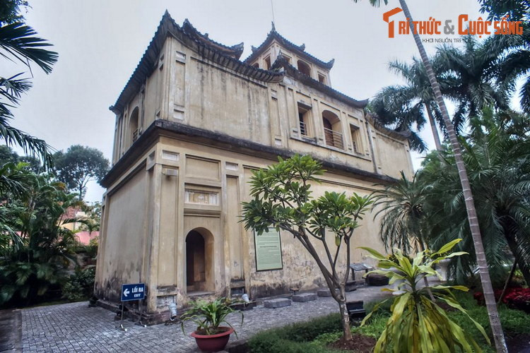 4. Nằm phía sau hành cung điện Kính Thiên, di tích Hậu Lâu là một công trình độc đáo trong Hoàng thành Thăng Long.