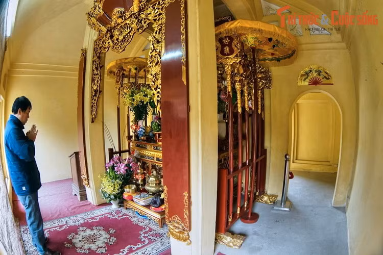 Do vậy, kiến trúc Hậu Lâu hiện nay là sự hòa trộn giữa kiến trúc cung đình Việt Nam và kiến trúc Pháp thế kỷ 18.