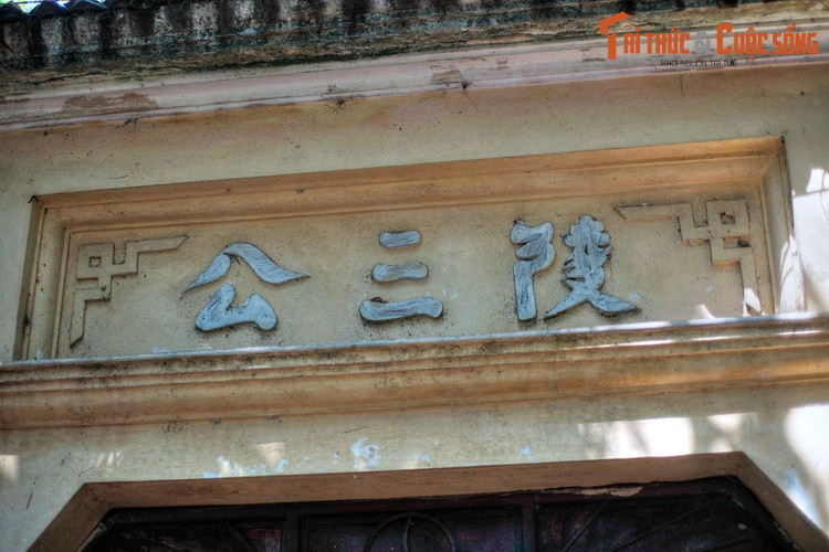 Năm 111 TCN, Hán Vũ Đế cho hàng chục vạn quân chia thành 5 đạo sang xâm lược Nam Việt. Thất thế, Thừa tướng Lữ Gia đem vua Triệu chạy từ kinh đô Phiên Ngung về quận Giao Chỉ. Nhiều người Việt đã giúp Lữ Gia lập căn cứ kháng chiến chống giặc Hán tại vùng Sài Sơn - núi Thầy.