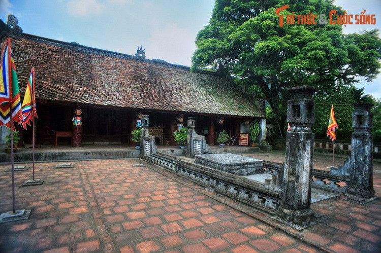 Trong giai đoạn này, Hoa Lư gắn với các sự kiện lịch sử lớn của dân tộc như thống nhất giang sơn, đánh Tống, dẹp Chiêm. Vai trò kinh đô của Hoa Lư kết thúc năm 1010, khi vua Lý Thái Tổ dời đô về Thăng Long. Ảnh: Đền thờ vua Lê ở Cố đô Hoa Lư.