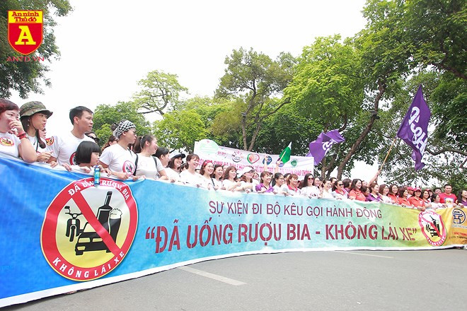 Hàng nghìn người hưởng ứng kêu gọi hành động "Đã uống rượu bia - Không lái xe"