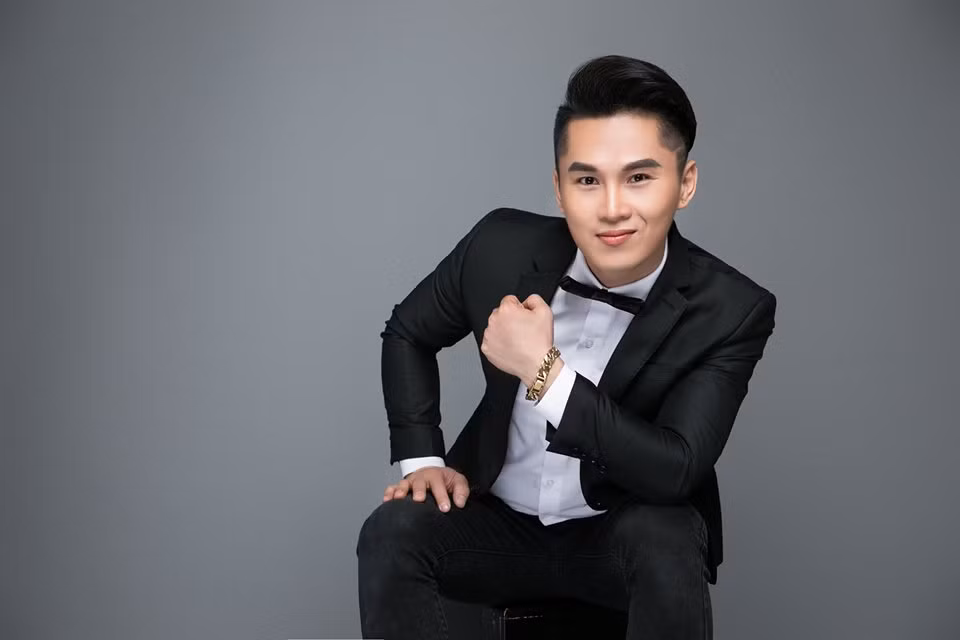 Ca si Du Thien noi gi sau khi tung clip bi vay danh o Vinh Phuc?-Hinh-2