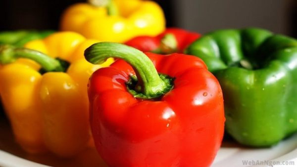 Diem danh 5 thuc pham nen tranh khi bi loang xuong