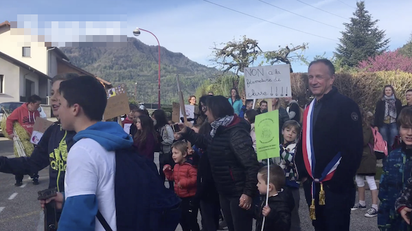 Truong tieu hoc thieu hoc sinh, danh cho cuu... di hoc-Hinh-2