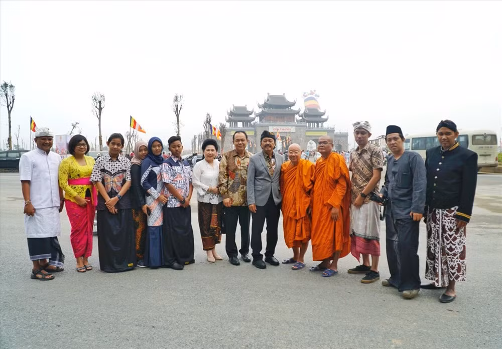 Hang van nguoi dan nuom nuop ve Tam Chuc du Dai le Phat dan 2019-Hinh-9