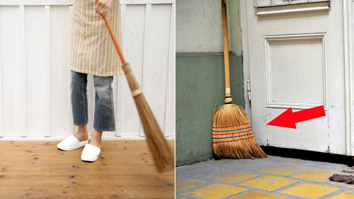 Không nên để chổi quét nhà hai bên cửa ra vào: Một sai lầm mà nhiều người thường mắc là tiện tay cất chổi ở sau cánh cửa ra vào để tiện cho việc sử dụng. Cửa ra vào là nơi thu hút tài lộc, may mắn cho cả gia đình, nên không thể đặt một vật mang năng lượng xấu như chiếc chổi. 