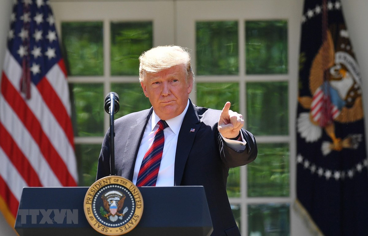 Tong thong My goi y cach ''go roi'' tinh hinh cua Huawei