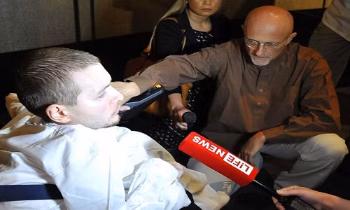 Chi hon 3 thang nua, ca phau thuat ghep dau nguoi dau tien dien ra