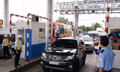 Bo dang bao ve loi ich cua ai trong bai toan BOT?