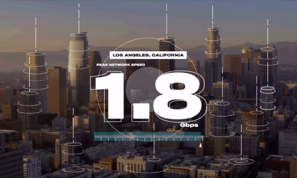 Điểm đầu tiên người dùng cần lưu ý, là độ ổn định, thay vì tốc độ: Thử nghiệm mạng 5G của AT&amp;T tại Los Angeles cho tốc độ mạng 1,8Gbps còn mạng Verizon tại Chicago thậm chí cho kết quả trên 2Gbps. Tuy nhiên, cả hai nhà mạng này lại đuối sức ở những vùng ngoại ô xa xôi hẻo lánh. Trong khi đó, nhà mạng Sprint không đạt tốc độ tối đa cao, nhưng lại hoạt động rất ổn định. Điều này rất dễ lý giải: sóng 5G tuy có tốc độ truyền tải nhanh hơn, nhưng lại không “khỏe” bằng sóng 4G LTE nếu so sánh về độ đâm xuyên qua vật cản, như: cửa sổ kính hoặc các bức tường.