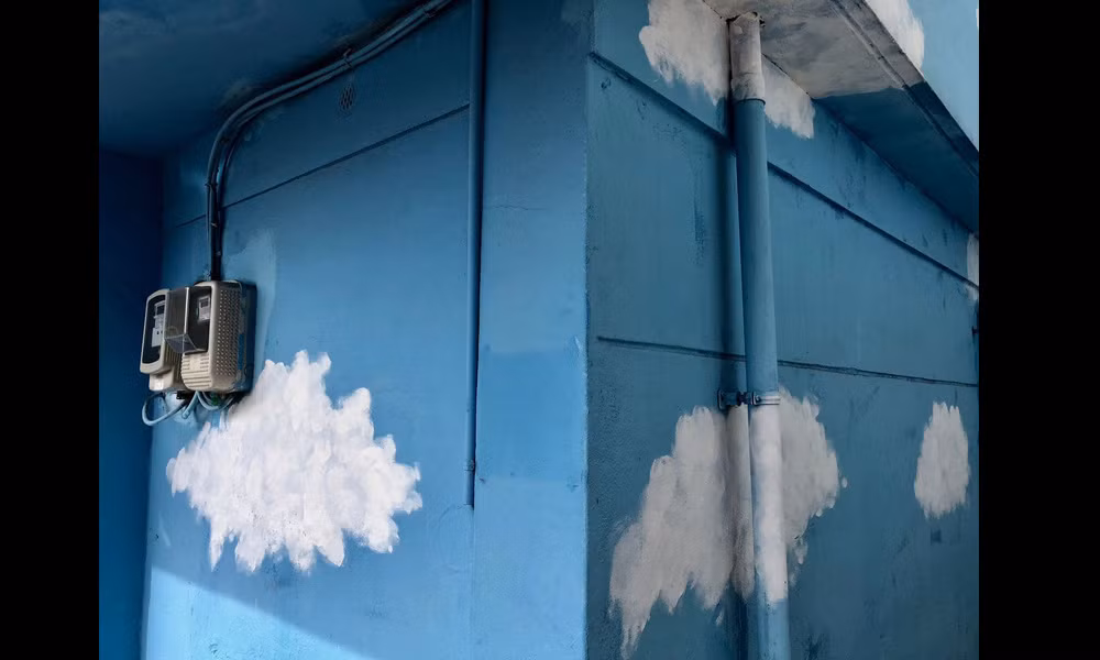 Giải nhất hạng mục khác thuộc về tác giả Sari Sutton.