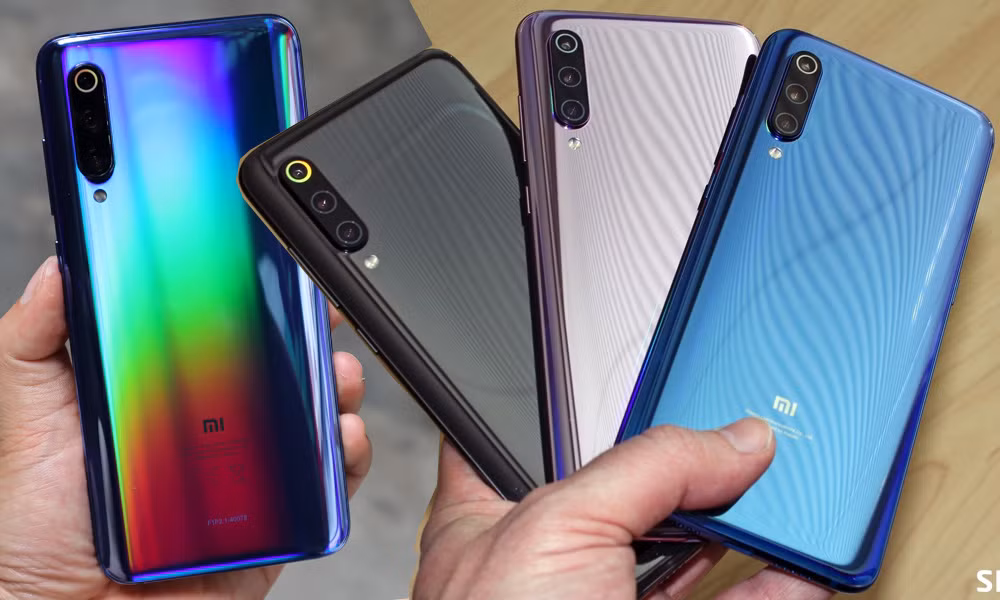 Dễ thở hơn, ở mức giá 11–12 triệu đồng là chiếc Xiaomi Mi 9. Trong phân khúc giá này, có thể nói Mi 9 đứng ở vị trí “độc cô cầu bại”. Chiếc smartphone này sở hữu cấu hình tương đương với những mẫu máy có giá trên dưới 20 triệu đồng. Không có gì phải bàn cãi về một chiếc máy đáp ứng đầy đủ ba tiêu chí: ngon – bổ – giá rẻ hợp lý!