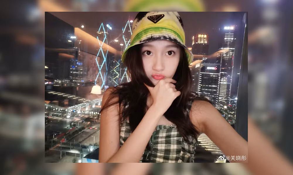 Một số tính năng siêu khủng mà Mate 30 Lite được Huawei trang bị, có thể kể tới như: Super Slow Motion (quay siêu chậm), Lấy nét theo pha, AI Camera, Chụp xóa phông, Zoom quang học, Lấy nét bằng laser, Nhận diện khuôn mặt, Làm đẹp (Beautify), Chế độ chụp chuyên nghiệp (Pro)…