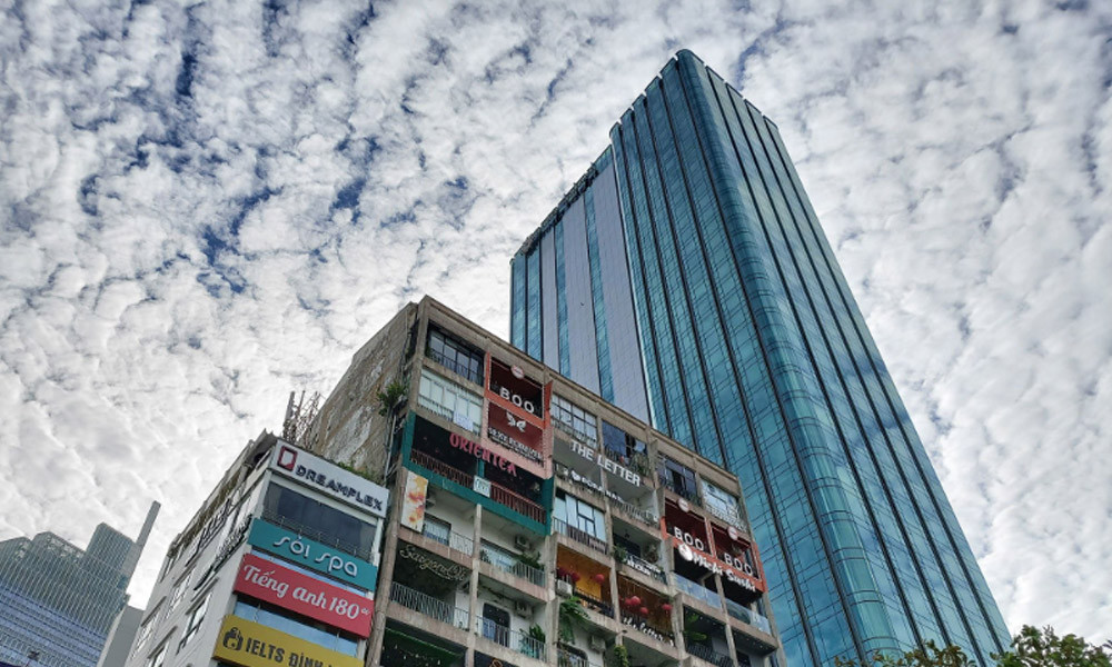 Trong điều kiện ngược sáng, ảnh chụp ở chế độ HDR của máy A80 rất ấn tượng. Các chi tiết vùng sáng thể hiện màu sắc chân thực. Các chi tiết ở vùng tối cũng được thể hiện rất rõ ràng, không bị bệt màu.