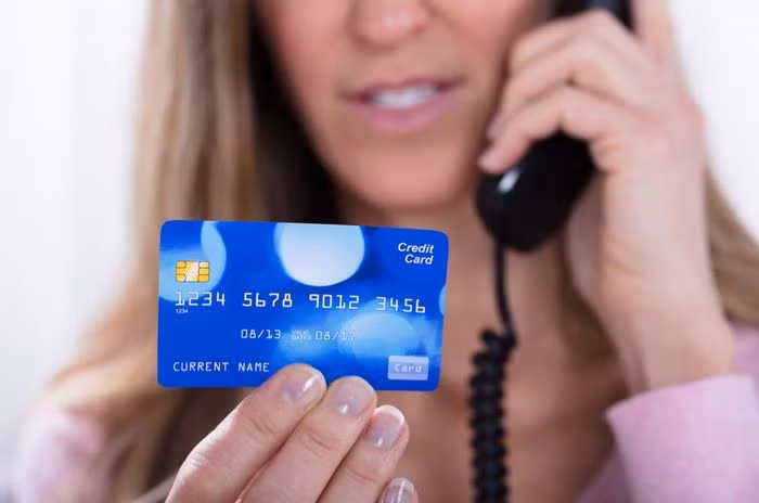 Lời khuyên trong những trường hợp này: không bao giờ được phép tin và làm theo những cuộc điện thoại lạ. Đặc biệt, không bao giờ cung cấp các thông tin cá nhân như tài khoản và mật khẩu, nhất là các dữ liệu nhạy cảm như số căn cước, địa chỉ, thẻ ngân hàng…