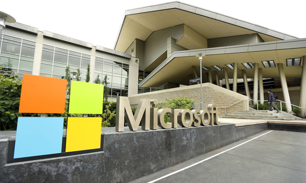 Tuy nhiên, điều đáng ngại là người dùng rất chậm cập nhật các bản vá lỗi do Microsoft phát hành. Họ thường đợi 1 tháng và nghe ngóng những người dùng cập nhật trước, xem có phát sinh lỗi hay không, trước khi tiến hành cập nhật. Trong khi đó về nguyên tắc thì nên cập nhật ngay khi có thể.